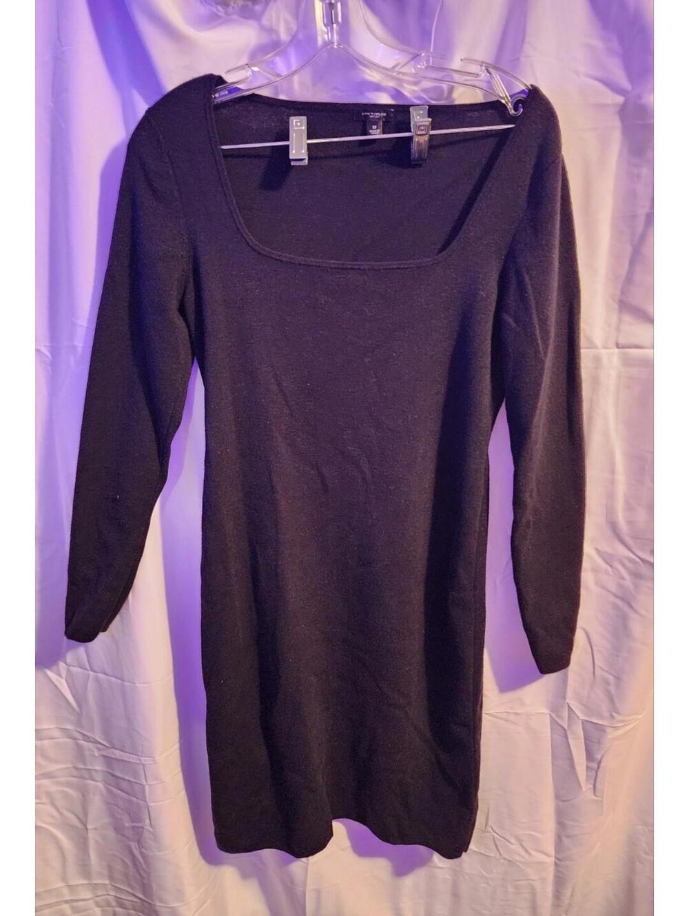 Ann Taylor Dress Womens Size Medium. Midi Dress. Black